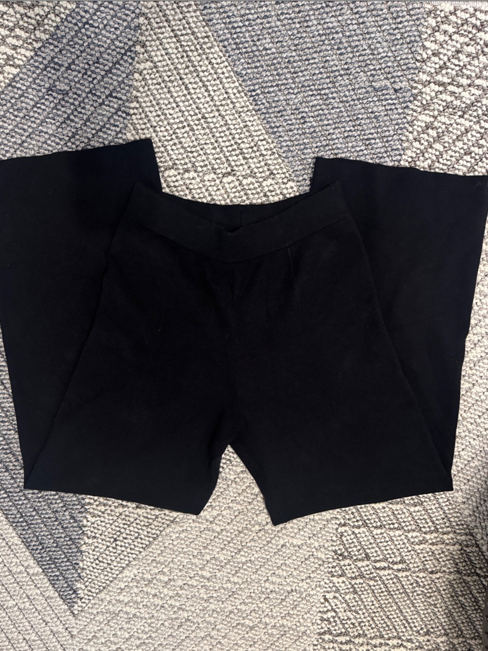 Wilfred (Aritzia) Black Knit Ankle Pants - S